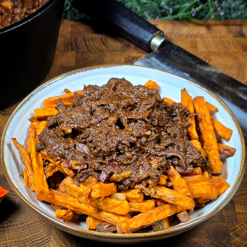 Hertenstoof met zoete aardappelfriet