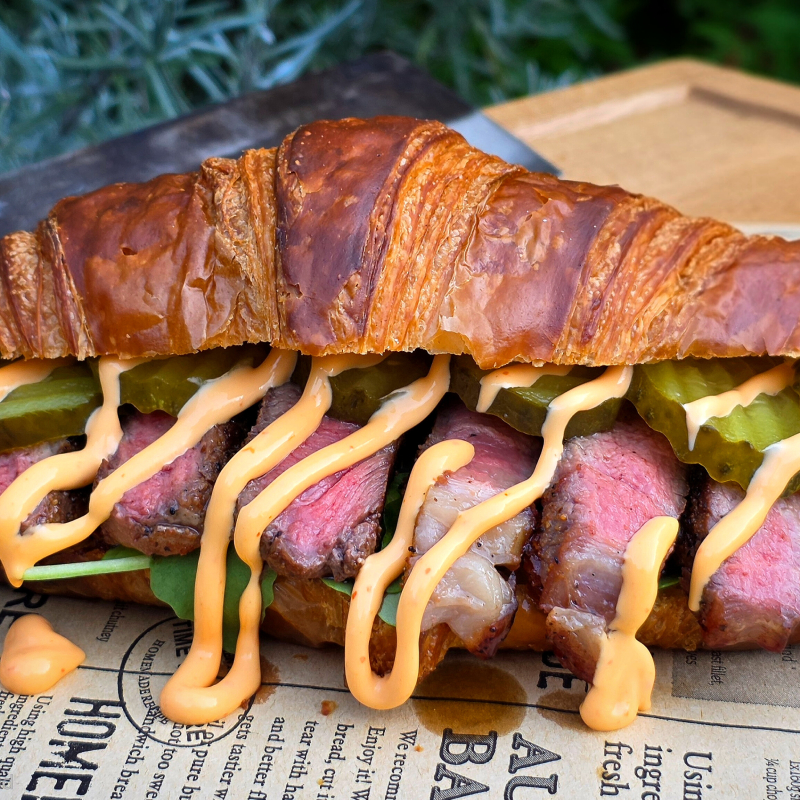 Steak croissant