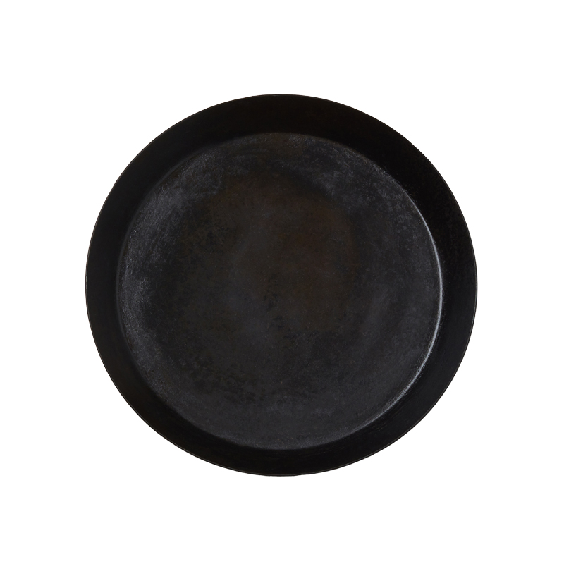 Delivita Round 12″ Black Iron Dish